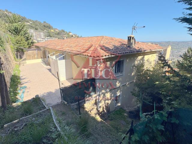 Villa jumelée avec garage à Grasse