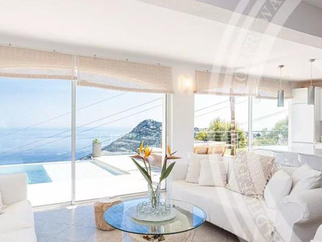 Villa • La Turbie