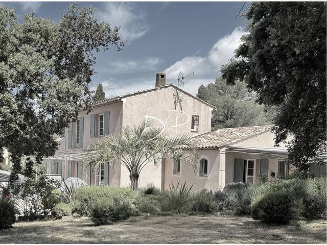 Villa La Motte 5 pièce s 143m2 3 chambres, garage, piscine sur