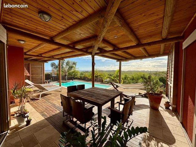 Villa La Saline Les Bains avec Piscine Vue mer et Bord de Ravine