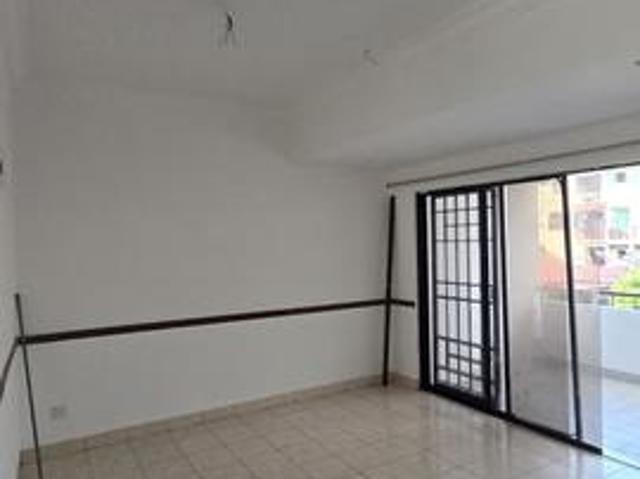 Villa Laman Tasik Bandar Sri Permaisuri