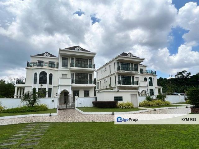 Villa Laguna Heights