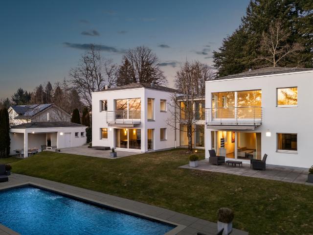Villa LeCube Schönes zeitgenössisches Anwesen mit Swimmingpool
