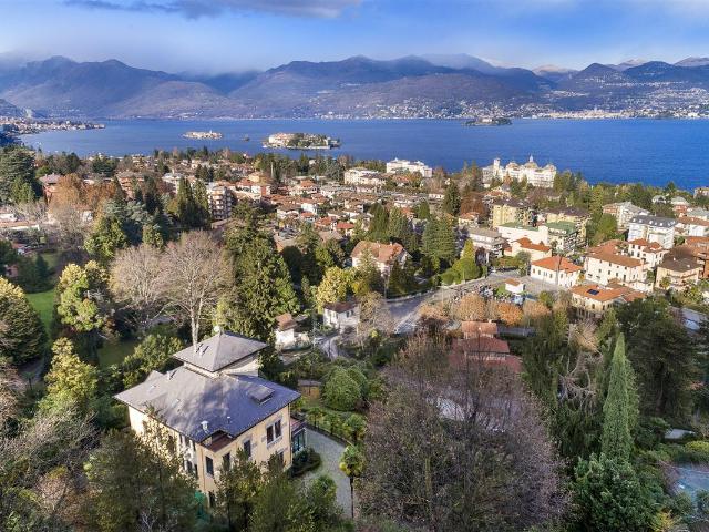 Villa Liberty sul Lago Maggiore 2Ld5 824m² Stresa