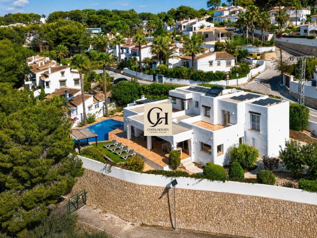 VILLA LIRIA · CALMA MEDITERRANEA EN EL PORTET MORAIRA