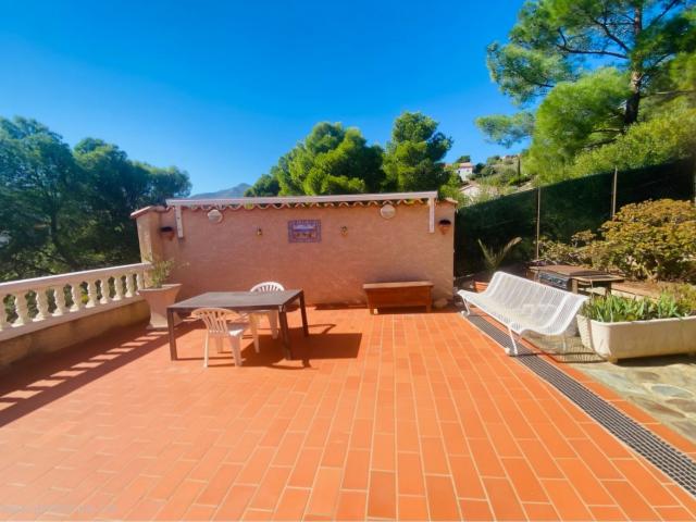 Villa lumineuse avec appartement indépendant À 600 m de la plage Cerbère