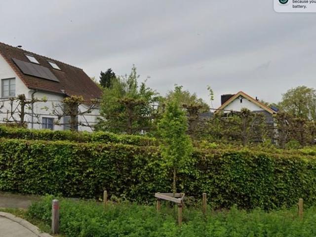 villa lumineuse avec piscine intérieure