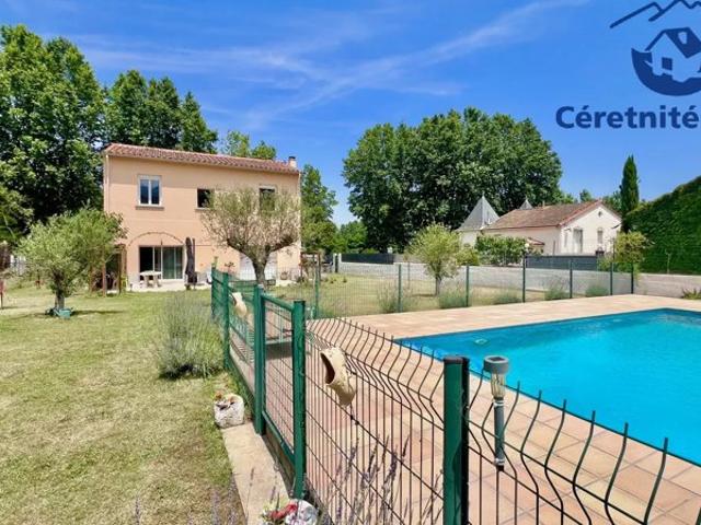 VILLA LUMINEUSE GRAND TERRAIN
