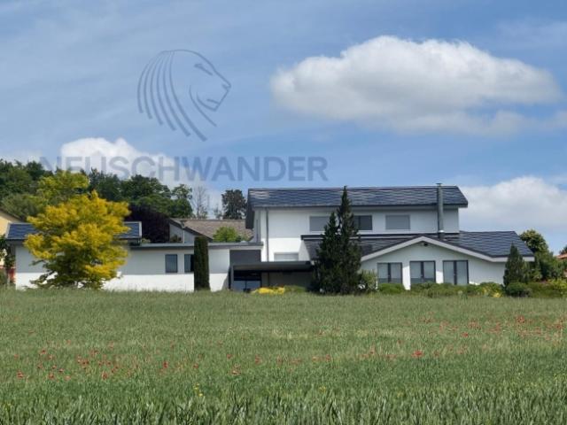 Villa luxueuse sur une parcelle généreuse avec une vue imprenable