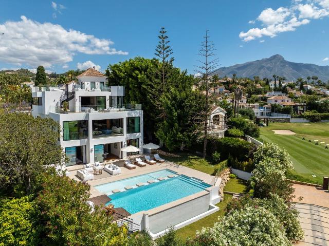 Villa, Marbella 789m² Nueva Andalucia