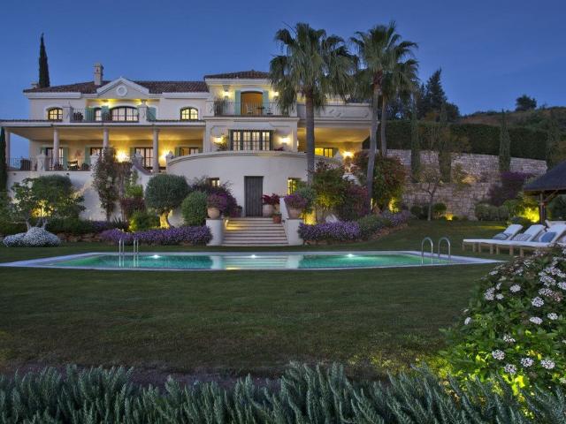 Villa, Marbella 883m² Marbella