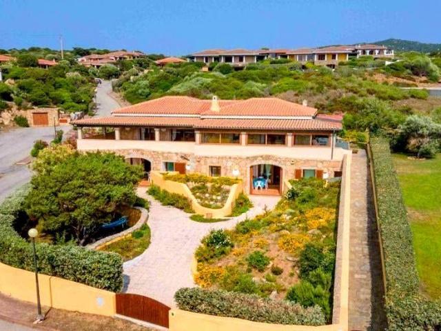 Villa Mediterranea 250m² Santa Teresa Gallura