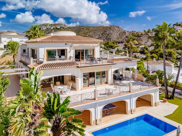 Villa Mediterránea en La Arnella, a 15 Minutos de Cala del P. 289m² Moraira