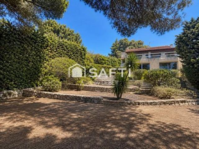 VILLA MEDITERRANÉENNE JARDIN ENSOLEILLÉ CLICHÉS MER CALME FORT POTENTIEL LAISSEZ LIBRE COURS À VOTRE IMAGINATION LE POTENTIEL S'OCCUPE DU RESTE
