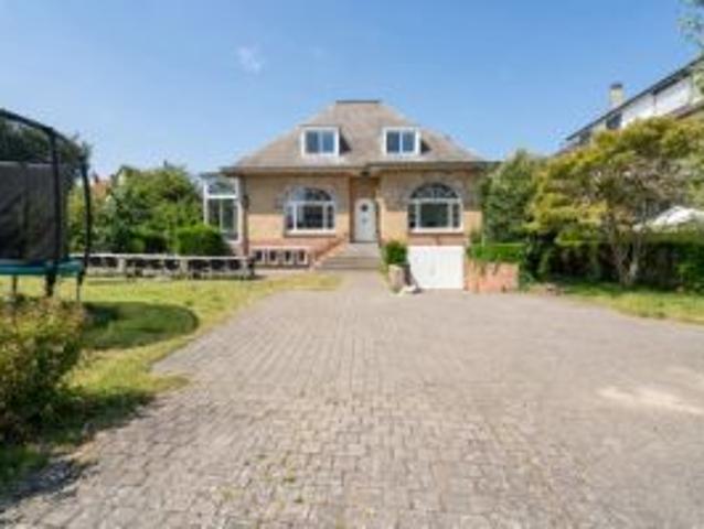 Villa met 8 slaapkamers op 500m van het strand