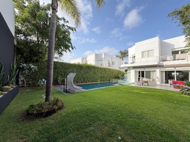 Villa meublée de 3 chambres avec piscine à Californie