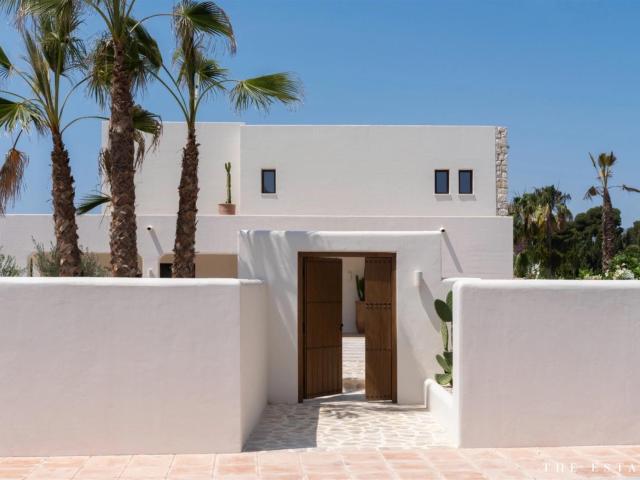 Villa minimalista ibicenca llave en mano en Moraira 400m² Moraira