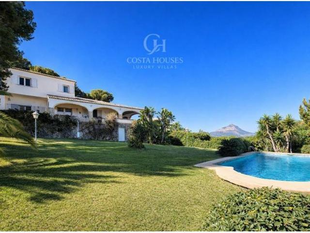 VILLA MIRAMAR TOSALET · VILLA MEDITERRANEA DE 8 DORMITORIOS CON VISTAS AL MAR EN JAVEA