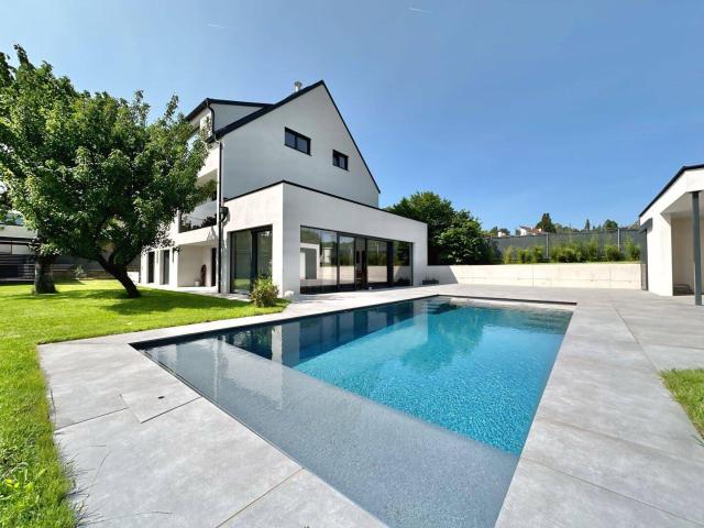 Villa mit Chic und Charme zwischen Himmel und Wien und mit Lift I Skylineblick auf Wien I Salzwasserpool I Designerküche I