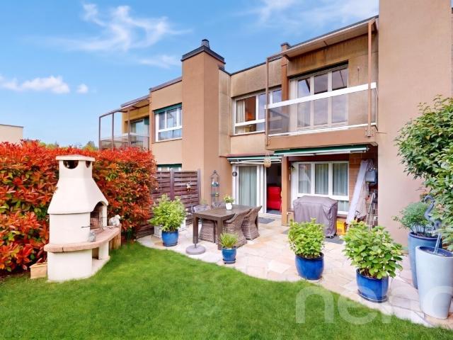 Villa mit Garten in Les Rochettes