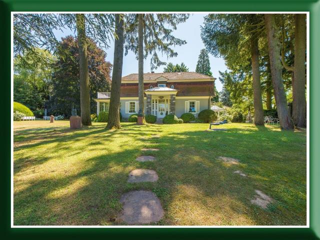 Villa mit Gästehaus aus der Zeit des Art Deco im sensationellen Kunstpark