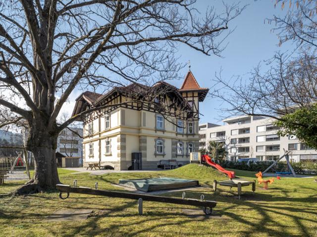 Villa mit durchdachter Raumstruktur
