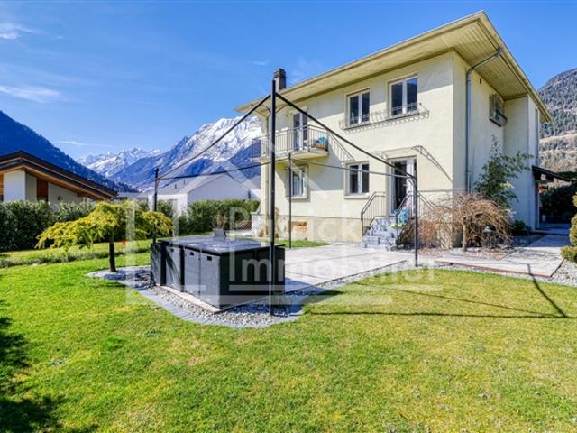 Villa mit zwei eigenständigen Unterkünften in Vollèges