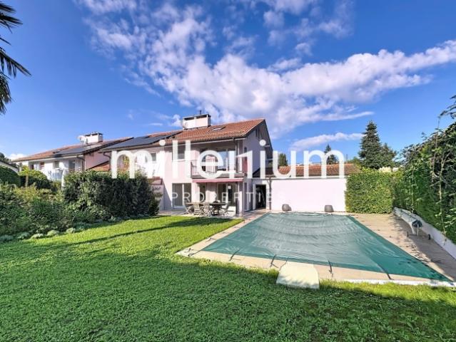 Villa mitoyenne avec piscine au cœur de Plan les Ouates