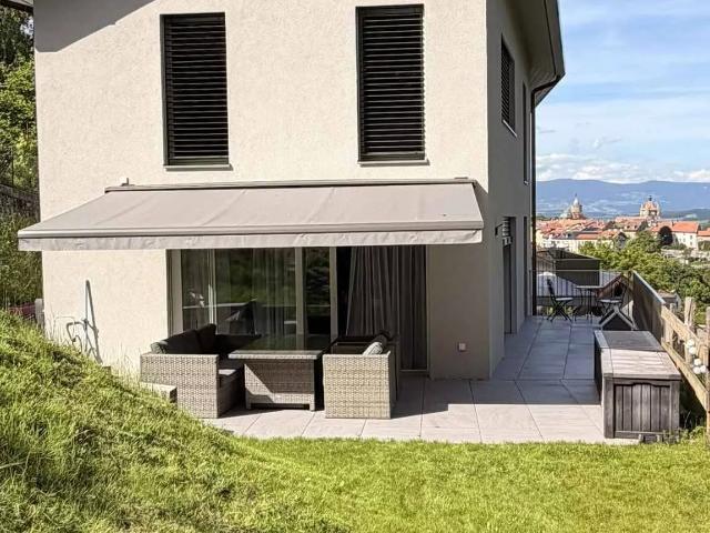 Villa mitoyenne moderne de 4,5 pces