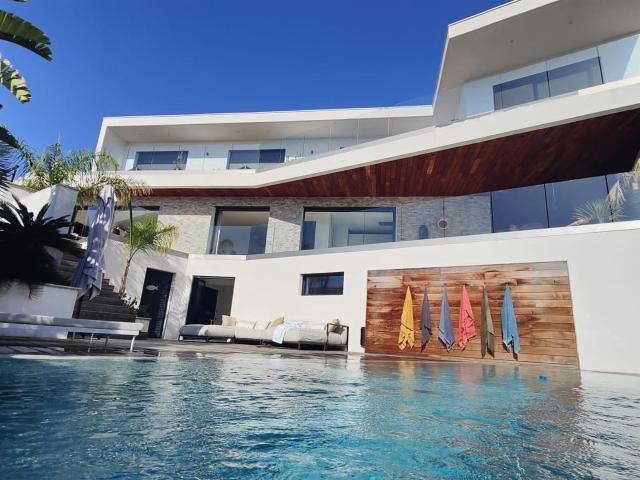 Villa « Mon Ange » Une parenthèse d’exception face à la Médi. 360m² Fréjus