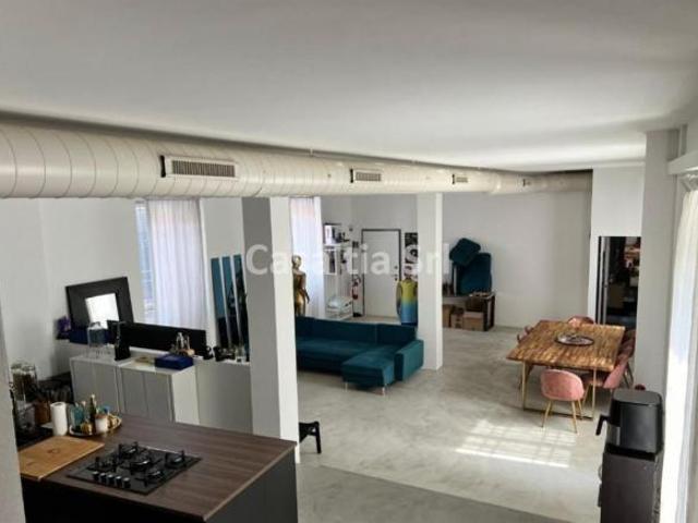 Villa moderna con giardino e 3 posti auto – Cologno Monzese