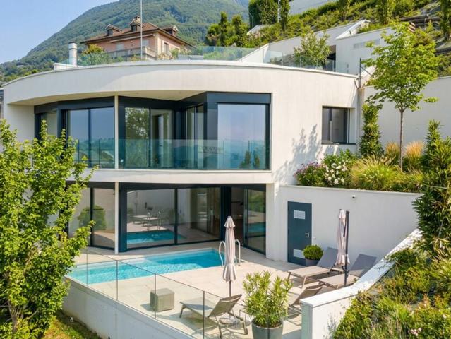 VILLA MODERNA CON PISCINA E TERRAZZA PANORAMICA A VIGANELLO