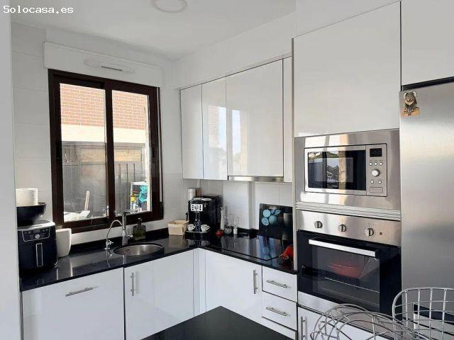 Villa moderna con piscina privada y solárium en Lomas de Cabo Roig, Orihuela Costa
