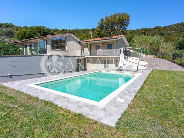 Villa moderna di recente costruzione, situata a pochi minuti. 210m² Castiglione della Pescaia