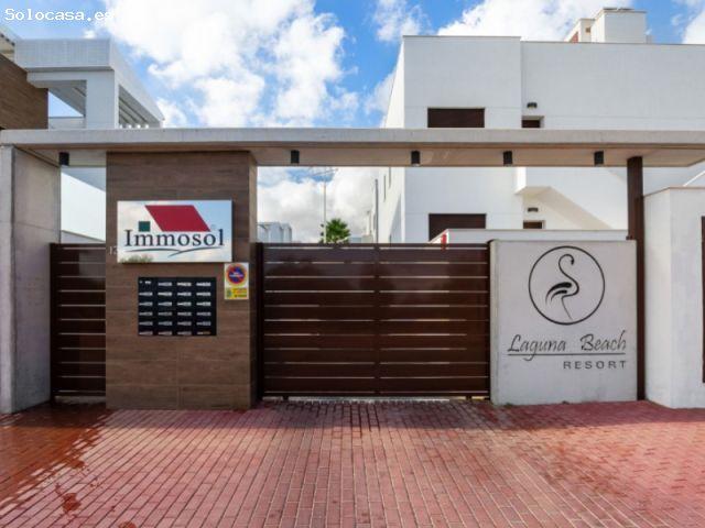 VILLA MODERNA EN LOS BALCONES CON PISCINA PRIVADA TERRAZA EN LA AZOTEA CON