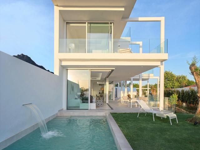 Villa moderna lista para entrar a vivir