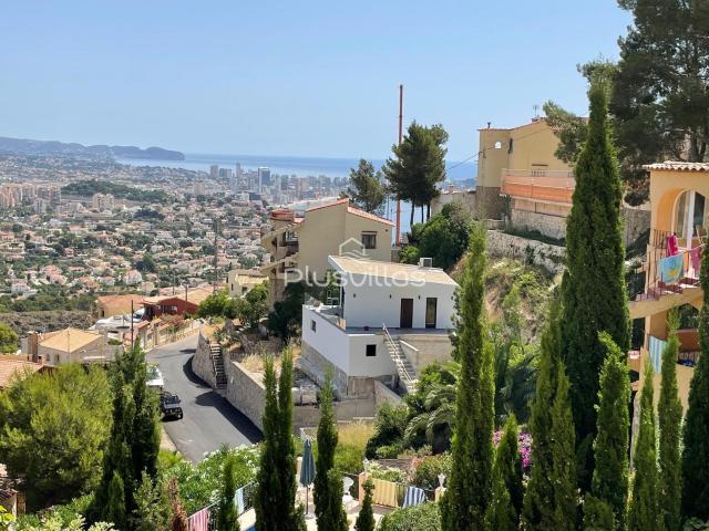Villa moderna lista para entrar a vivir, ¡como nueva y con t. 167m² Calpe Calp