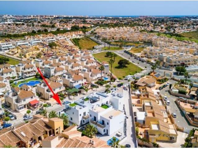 VILLA MODERNA 2024 CON PISCINA PRIVADA EN TORREVIEJA