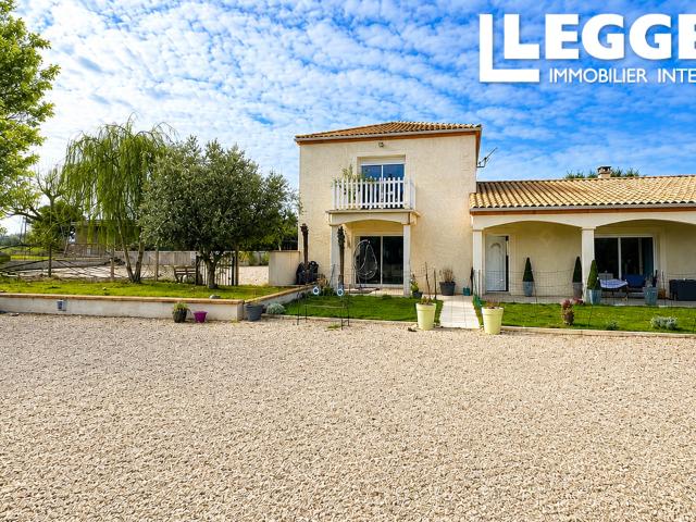 Villa moderne avec seconde maison louée générant un revenu locatif près de Bergerac