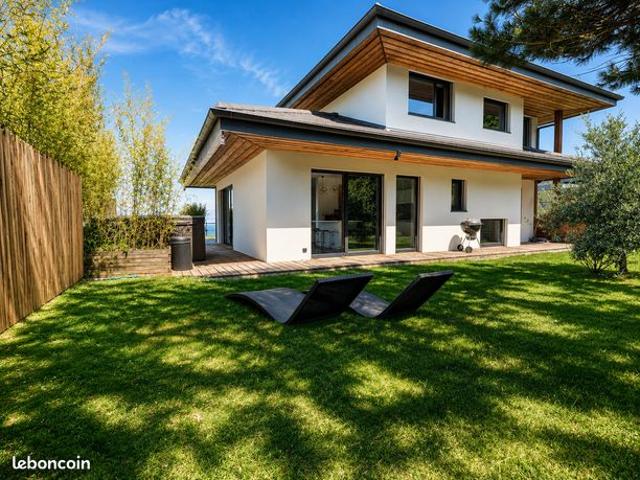 Villa moderne avec vue imprenable sur le leman