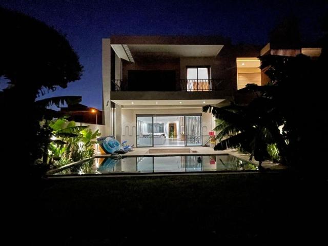 Villa moderne a louer au coeur d'un prestigieux golf