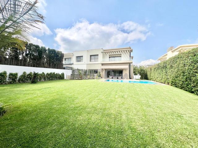 Villa moderne à la location – Ville Verte