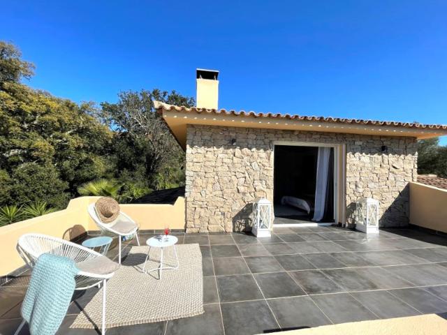 Villa moderne de 140m2 avec piscine à Porto Vecchio
