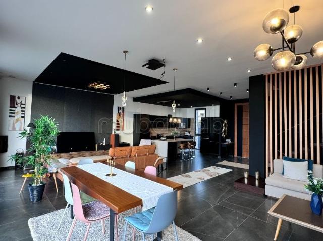 Villa moderne en location dans zone nwinwich