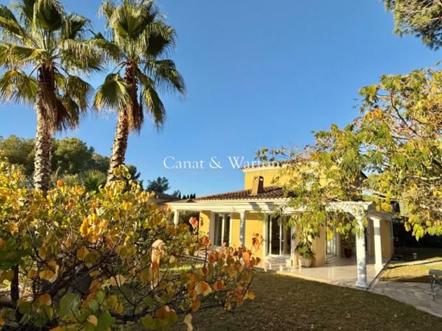 VILLA MODERNE QUARTIER CHIC