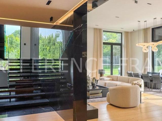 Villa • Mougins