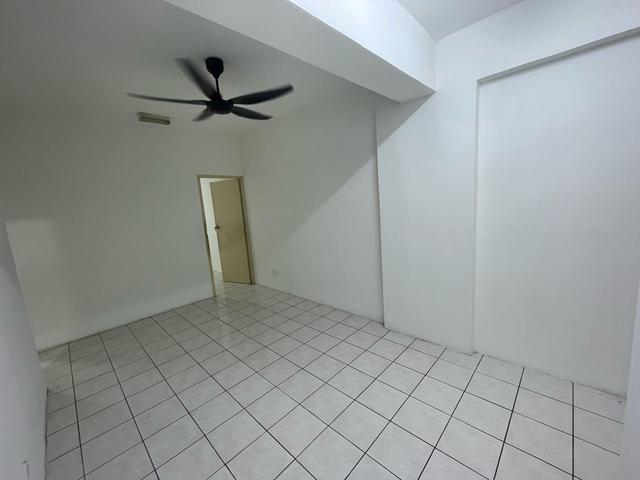 Villa Mutiara Mutiara Kompleks Jalan Ipoh 1 cp full loan Free SPA
