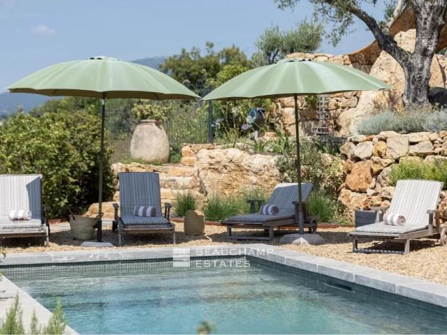 Villa néo provençal de 3 chambres à Valbonne