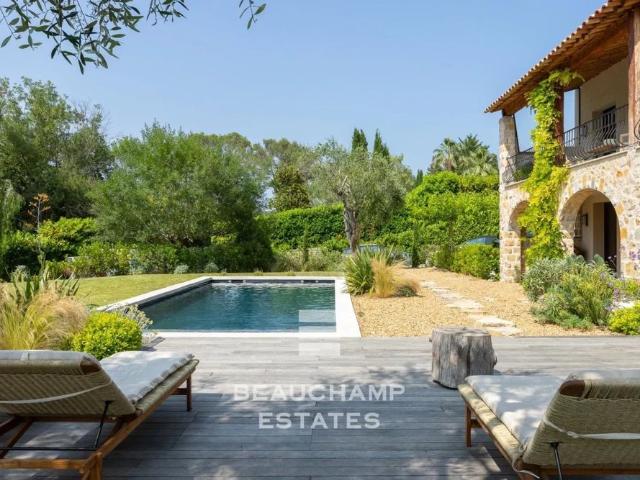 Villa néoprovençale de 5 chambres au coeur d'un quartier résidentiel calme de Mougins