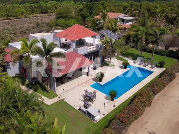 VILLA NEPTUNO